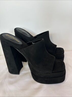 Shoe Dazzle Black Suede Platform Mule Heels with Chunky Block Heel